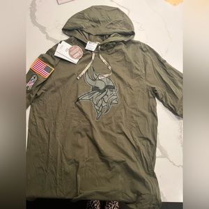 Men's Minnesota Vikings Nike Olive 2022
Salute to Service Tonal Pullover Hoodie